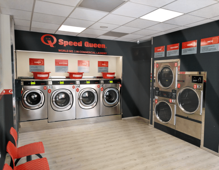 Opening a laundromat in Coria (Spain)