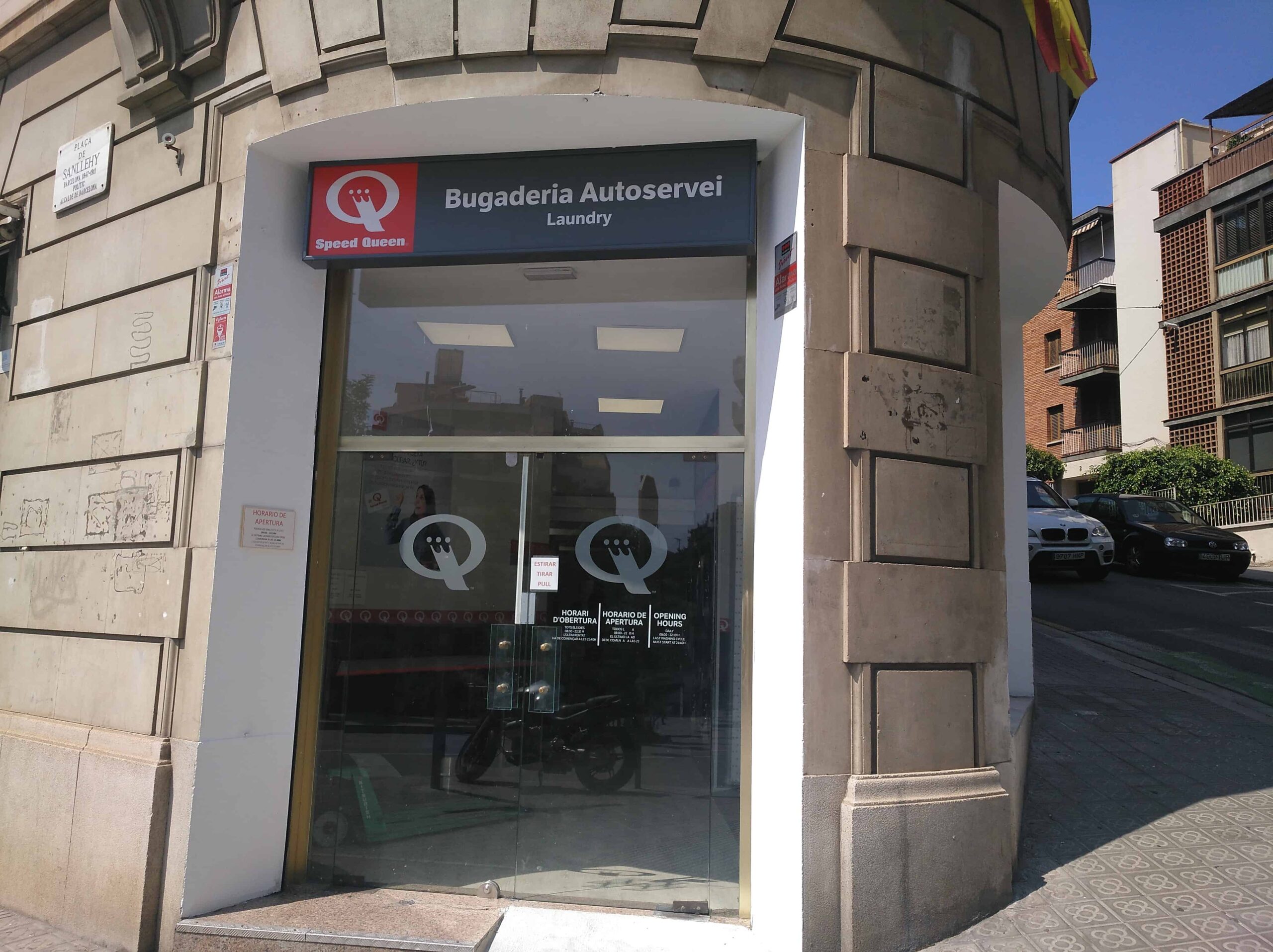 Laundromat Sanllehy in Barcelona - Speed Queen Investor
